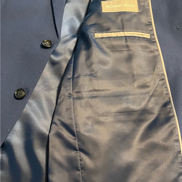 Men’s Micheal Kors Suit - Picture 11 of 13